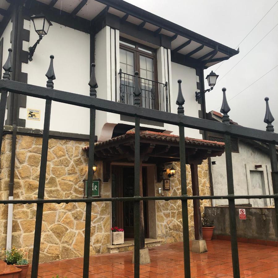 Hotel Restaurante La Carasca Orlé エクステリア 写真