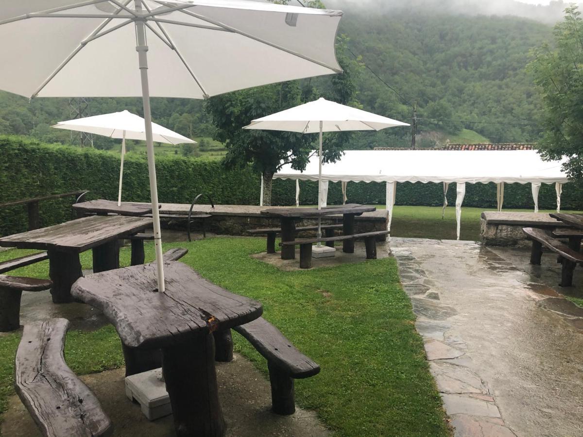 Hotel Restaurante La Carasca Orlé エクステリア 写真