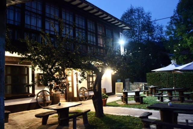 Hotel Restaurante La Carasca Orlé エクステリア 写真