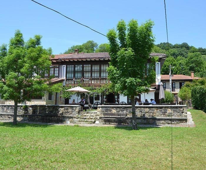 Hotel Restaurante La Carasca Orlé エクステリア 写真
